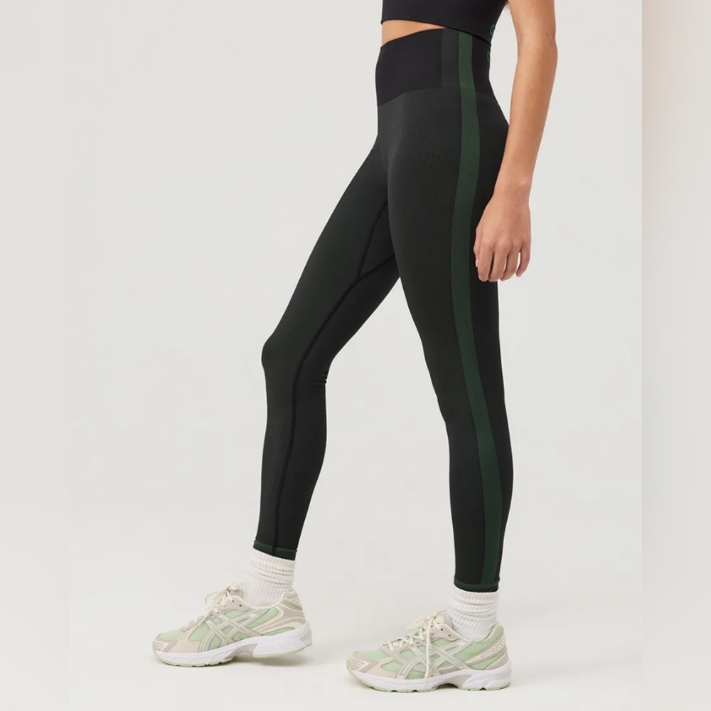 Outdoor Voices SeamlessSmooth 7/8 Legging - Black/Evergreen